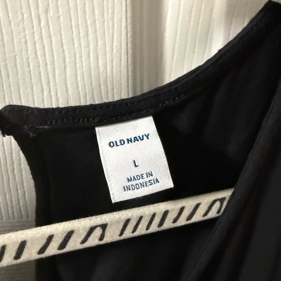 Old Navy Black Tie-Belt Romper - Picture 3 of 4